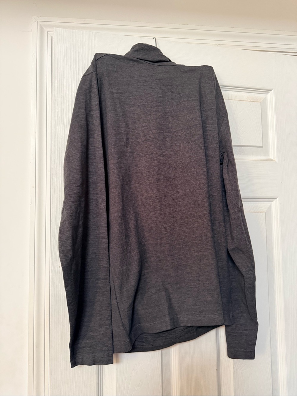 Men's Charcoal Gray Turtleneck Long-Sleeve Shirt